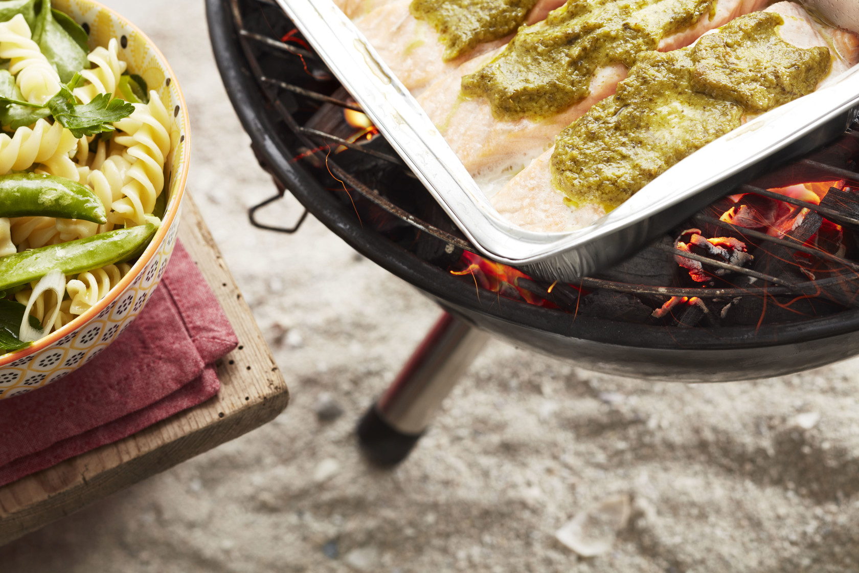 Grilled salmon with pesto and pasta salad